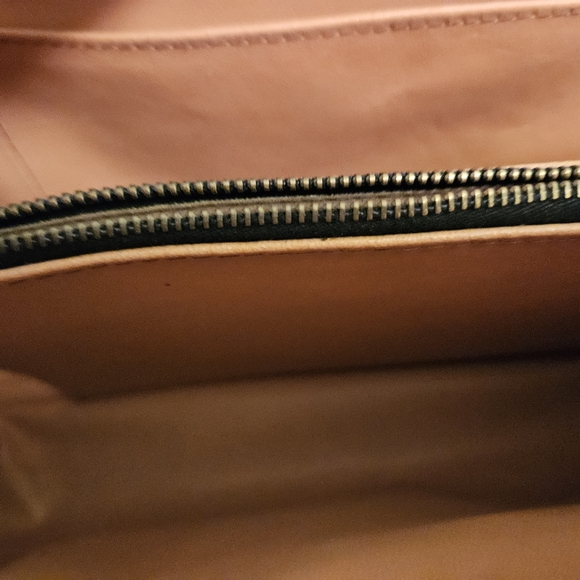 White (bone) Carved Leather purse, Vintage and Never Used! Hand carved in Mexico - Picture 7 of 10